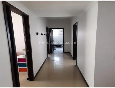Apartamento de 3 alcobas en venta en Maria Auxiliadora, Sabaneta, 97 m² · foto 9 de 18