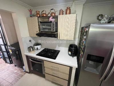 Apartamento de 3 alcobas en venta en Laureles, Medellín, 133 m² · foto 7 de 20