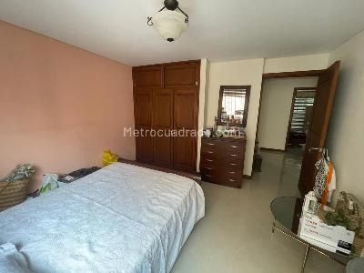 Apartamento de 3 alcobas en venta en Laureles, Medellín, 133 m² · foto 14 de 20