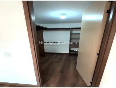 Apartamento de 3 alcobas en venta en Calasanz, Medellín, 102 m² · foto 6 de 9