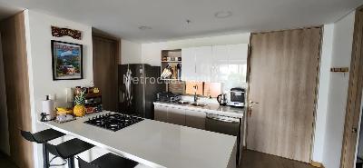 Apartamento de 2 alcobas en venta en El Tesoro, Medellín, 92 m² · foto 9 de 14