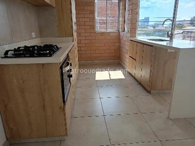Apartamento en venta en La Castellana, Medellín · foto 3 de 20