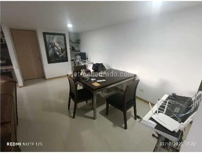 Apartamento en venta en Loma Del Indio, Medellín · foto 8 de 18