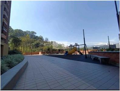 Apartamento en venta en Loma Del Indio, Medellín · foto 17 de 18