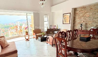 Apartamento de 4 alcobas en venta en Laureles, Medellín, 162 m² · foto 3 de 10