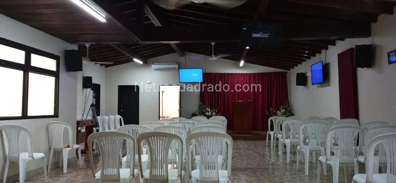 Local Comercial en Arriendo, Estadio, Medellín - Más