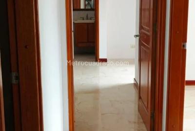 Apartamento en arriendo en Laureles, Medellín · foto 8 de 15