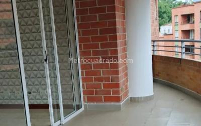 Apartamento en arriendo en Laureles, Medellín · foto 14 de 15