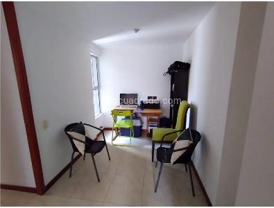 Apartamento de 3 alcobas en venta en Loma De Los Bernal, Medellín, 78 m² · foto 5 de 20