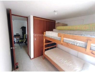 Apartamento de 3 alcobas en venta en Loma De Los Bernal, Medellín, 78 m² · foto 11 de 20