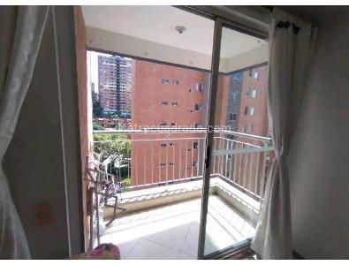 Apartamento de 3 alcobas en venta en Loma De Los Bernal, Medellín, 78 m² · foto 17 de 20