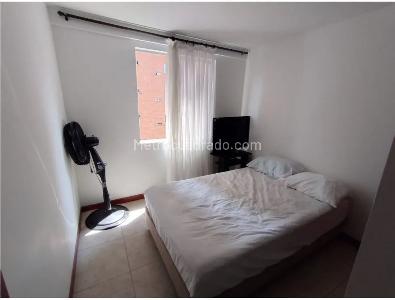 Apartamento de 3 alcobas en venta en Loma De Los Bernal, Medellín, 78 m² · foto 19 de 20