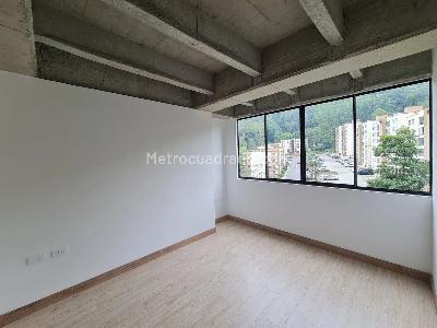 Apartaestudio en venta en Loma Del Indio, Medellín, 46 m² · foto 2 de 9