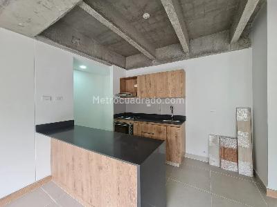 Apartaestudio en venta en Loma Del Indio, Medellín, 46 m² · foto 3 de 9