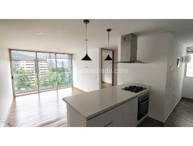 Apartamento de 2 alcobas en venta en El Poblado, Medellín, 70 m² · foto 10 de 20