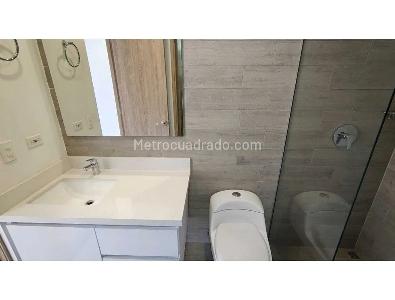 Apartamento de 2 alcobas en venta en El Poblado, Medellín, 70 m² · foto 12 de 20