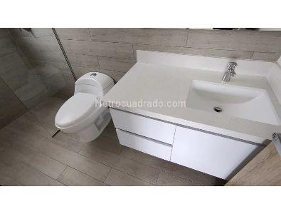 Apartamento de 2 alcobas en venta en El Poblado, Medellín, 70 m² · foto 18 de 20
