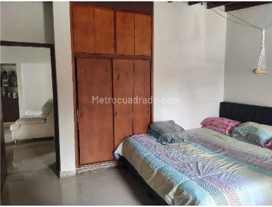 Casa de 5 alcobas en venta en Alameda, Medellín, 218 m² · foto 12 de 20