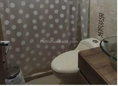 Casa de 5 alcobas en venta en Alameda, Medellín, 218 m² · foto 14 de 20