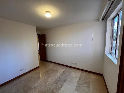 Apartamento de 4 alcobas en venta en Laureles, Medellín, 137 m² · foto 11 de 20