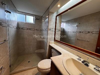 Apartamento de 4 alcobas en venta en Laureles, Medellín, 137 m² · foto 19 de 20