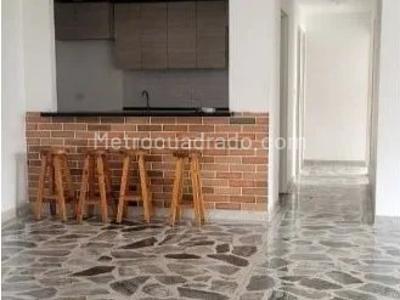 Apartamento en venta en Robledo, Medellín · foto 2 de 13