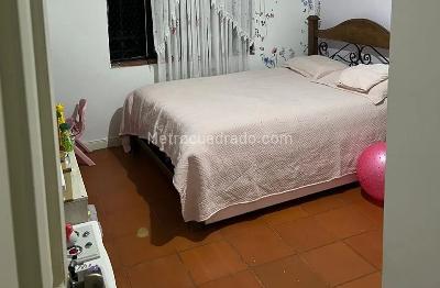 Casa de 3 alcobas en venta en San Nicolas, Rionegro, 245 m² · foto 17 de 20