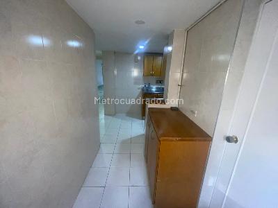 Apartamento de 4 alcobas en venta en Laureles, Medellín, 95 m² · foto 3 de 20