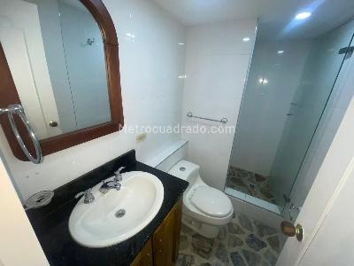 Apartamento de 4 alcobas en venta en Laureles, Medellín, 95 m² · foto 10 de 20