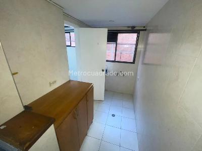 Apartamento de 4 alcobas en venta en Laureles, Medellín, 95 m² · foto 17 de 20
