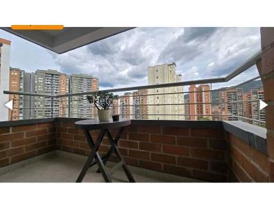 Apartamento en venta en Loma De Los Bernal, Medellín · foto 3 de 16
