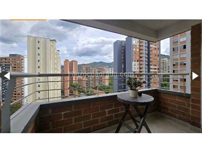 Apartamento en venta en Loma De Los Bernal, Medellín · foto 4 de 16