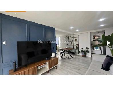 Apartamento en venta en Loma De Los Bernal, Medellín · foto 5 de 16