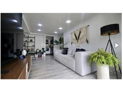 Apartamento en venta en Loma De Los Bernal, Medellín · foto 6 de 16