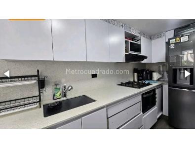 Apartamento en venta en Loma De Los Bernal, Medellín · foto 10 de 16