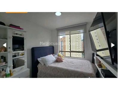 Apartamento en venta en Loma De Los Bernal, Medellín · foto 15 de 16