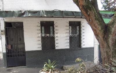 Casa en venta en Villa Hermosa, Medellín, 140 m² · foto 2 de 2