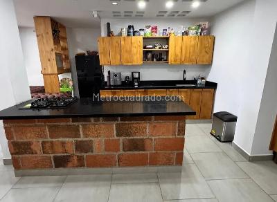 Apartamento de 3 alcobas en venta en Rionegro, Rionegro, 160 m² · foto 2 de 20
