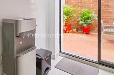 Apartamento de 3 alcobas en venta en Laureles, Medellín, 151 m² · foto 2 de 20