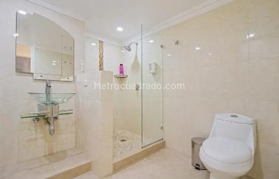 Apartamento de 3 alcobas en venta en Laureles, Medellín, 151 m² · foto 13 de 20
