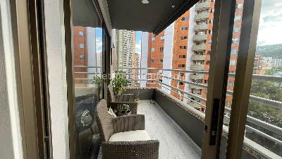 Apartamento de 3 alcobas en venta en Loma De Los Bernal, Medellín, 68 m² · foto 13 de 17
