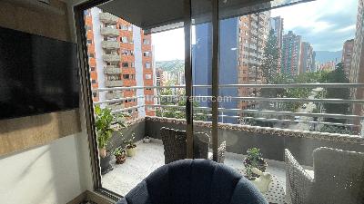 Apartamento de 3 alcobas en venta en Loma De Los Bernal, Medellín, 68 m² · foto 6 de 17