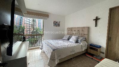 Apartamento de 3 alcobas en venta en Loma De Los Bernal, Medellín, 68 m² · foto 8 de 17