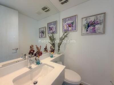 Apartamento de 2 alcobas en venta en El Poblado, Medellín, 95 m² · foto 11 de 19