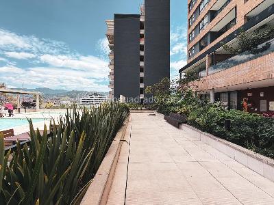 Apartamento de 2 alcobas en venta en El Poblado, Medellín, 95 m² · foto 15 de 19