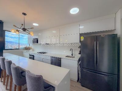 Apartamento de 2 alcobas en venta en El Poblado, Medellín, 95 m² · foto 2 de 19