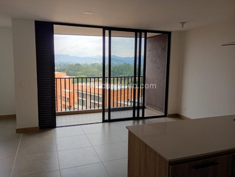 2BR Apartment in San Antonio (72 m²) - 3
