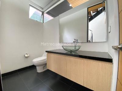Casa de 4 alcobas en venta en El Atravesado, Envigado, 380 m² · foto 18 de 20