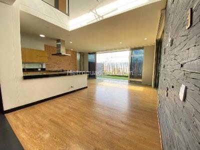 Casa de 4 alcobas en venta en El Atravesado, Envigado, 380 m² · foto 3 de 20