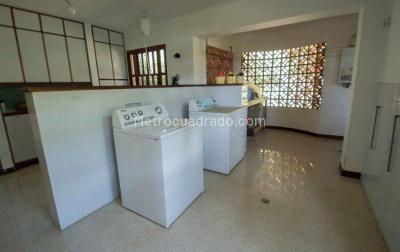 Casa de 4 alcobas en venta en Poblado Altos Del Poblado, Medellín, 330 m² · foto 15 de 19